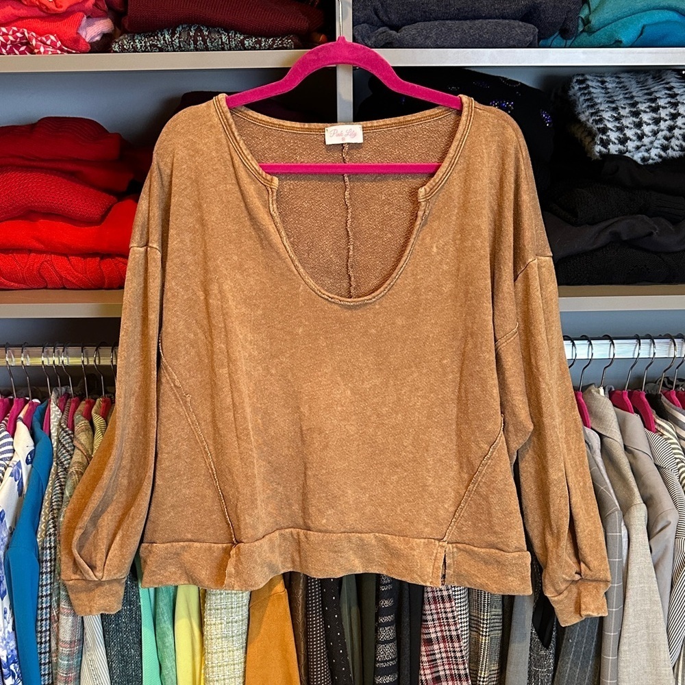 Pink Lily brown long sleeve oversized sweatshirt size M